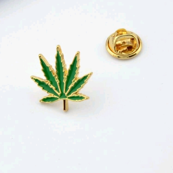 Pot Leaf Pin - Picture 4 of 4